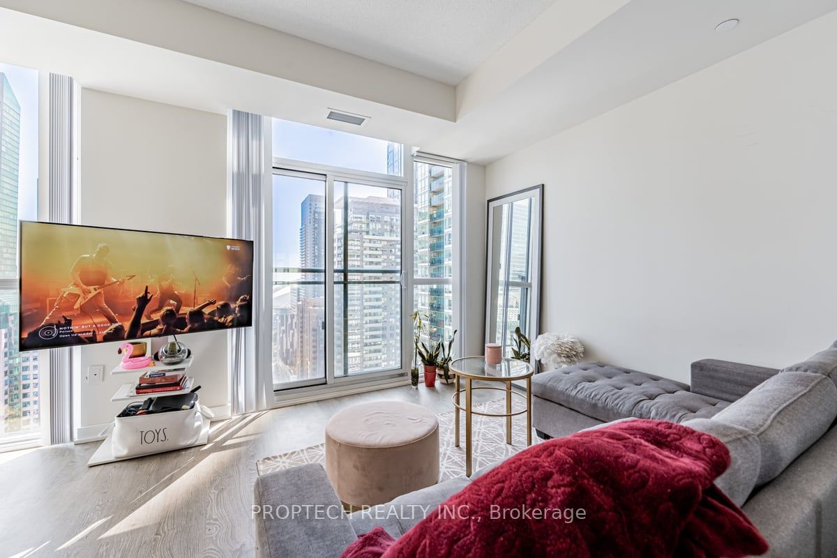 99 John St, unit 2403 for sale - image #9