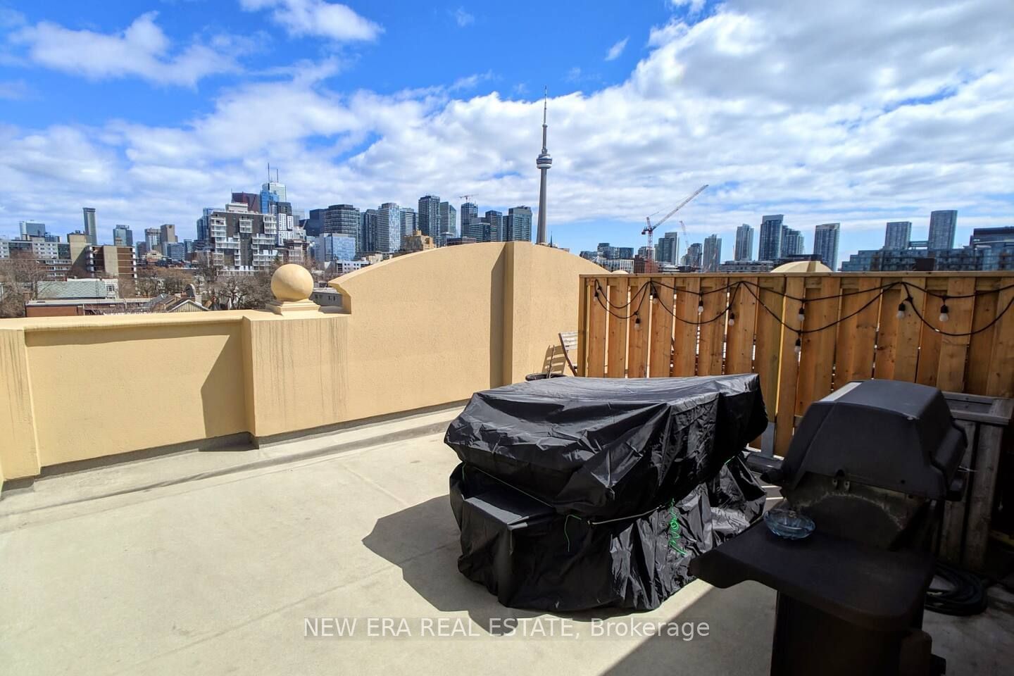 The Gardens at Queen Townhouses, Downtown, Toronto