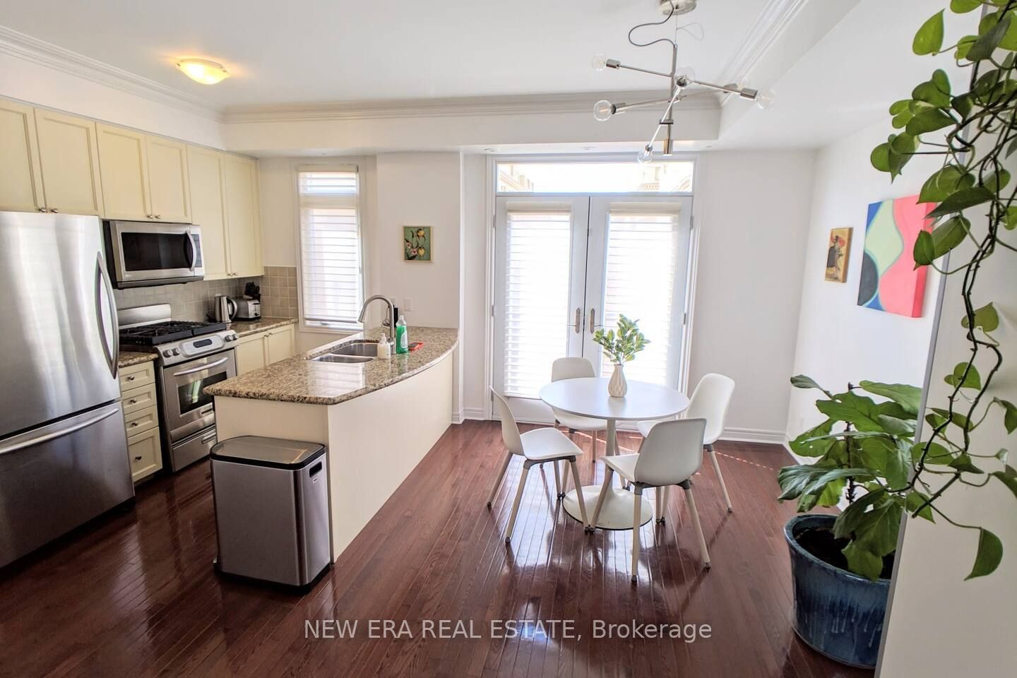 60 Carr St, unit 11 for sale - image #5