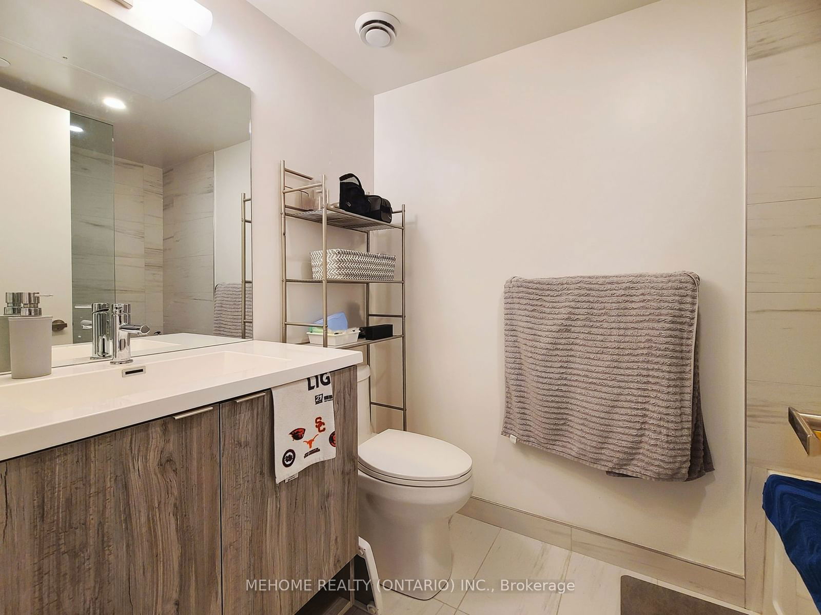 138 Downes St, unit 1906 for rent - image #18