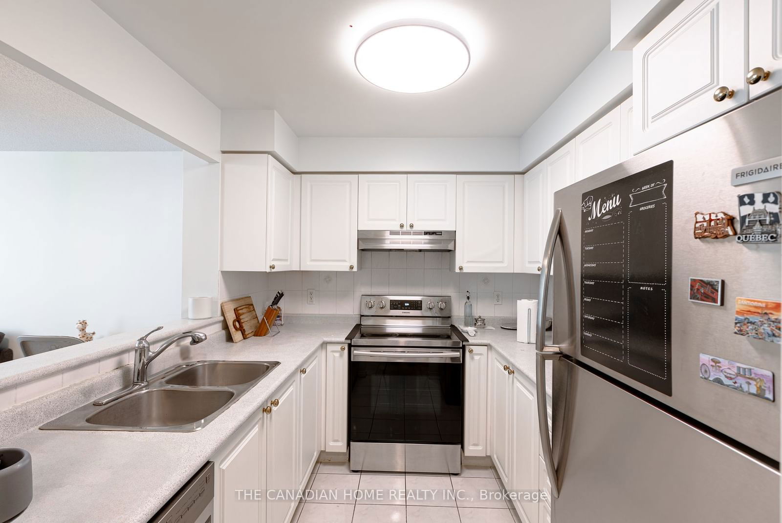 29 Pemberton Ave, unit 707 for sale - image #5