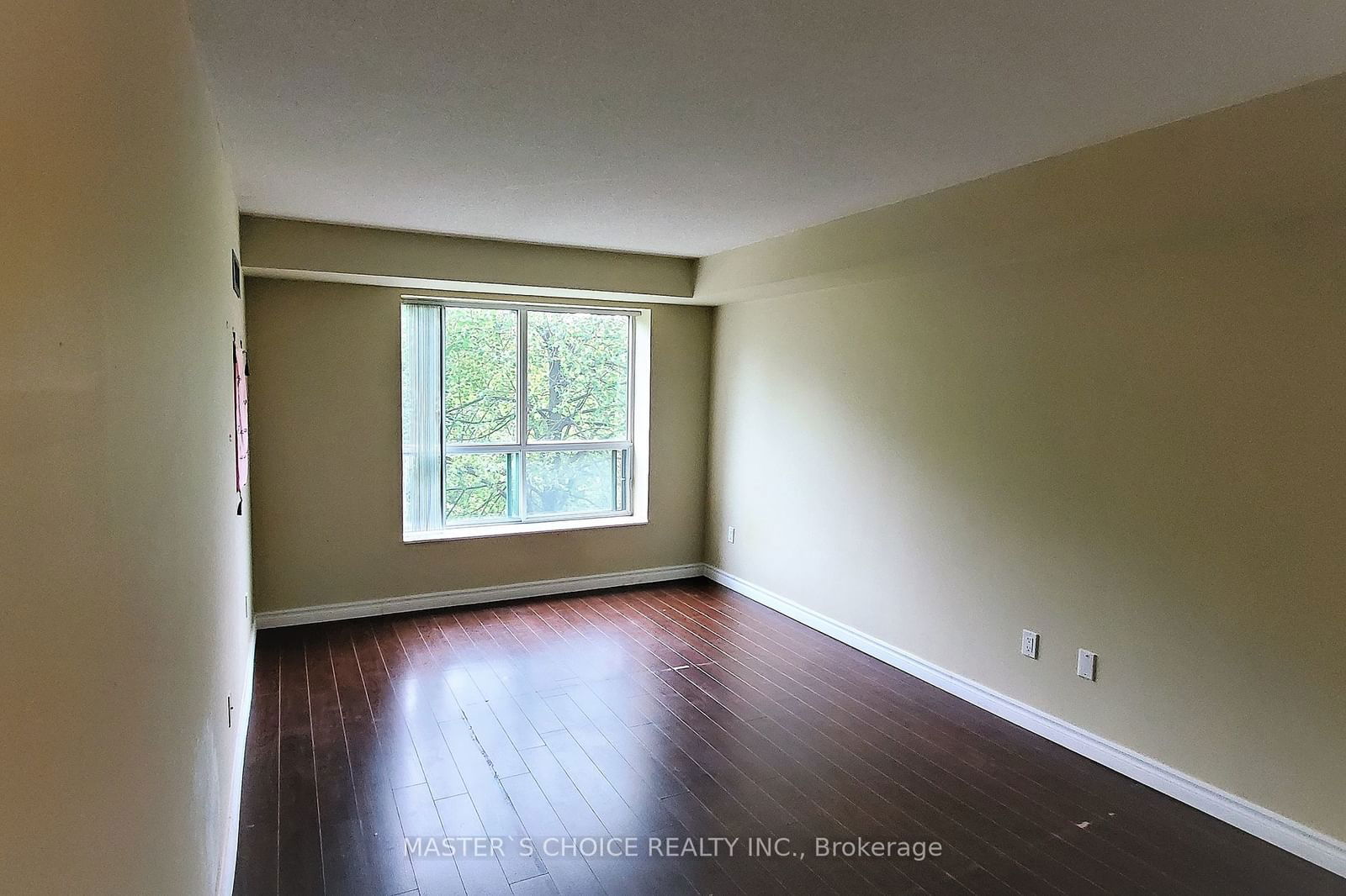 39 Pemberton Ave, unit 309 for rent - image #8