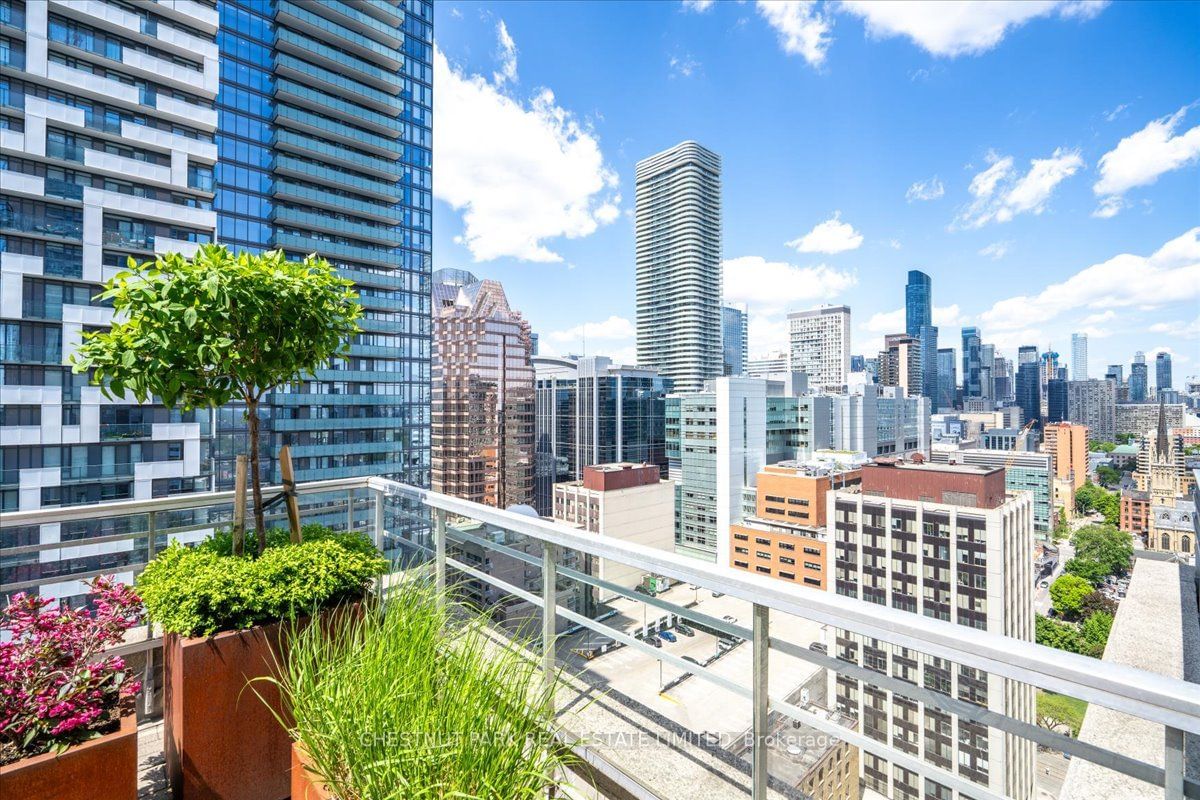 50 Lombard St, unit 1401 for sale