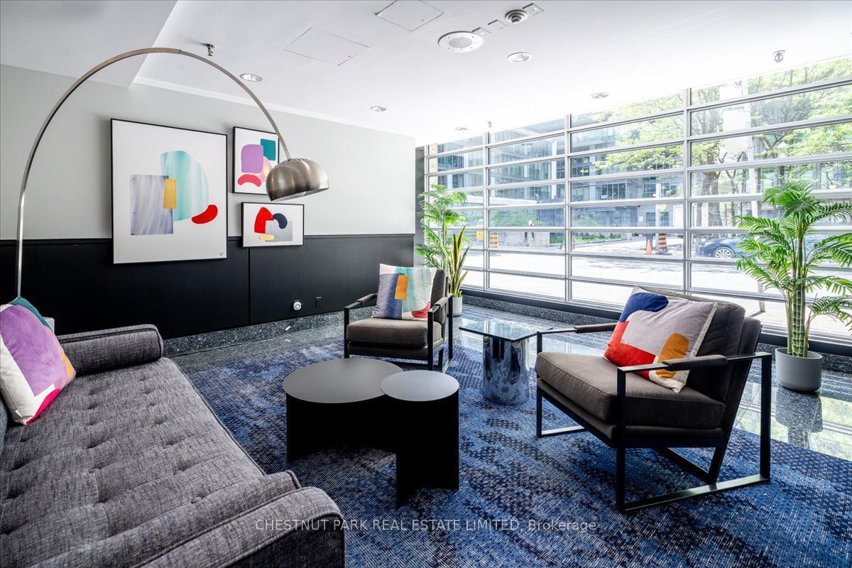 50 Lombard St, unit 1401 for sale - image #4