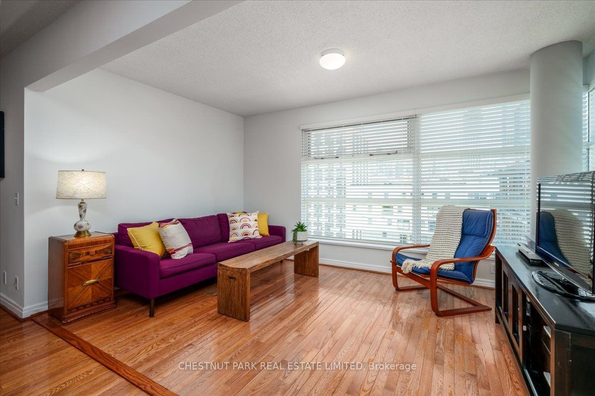 50 Lombard St, unit 1401 for sale - image #5