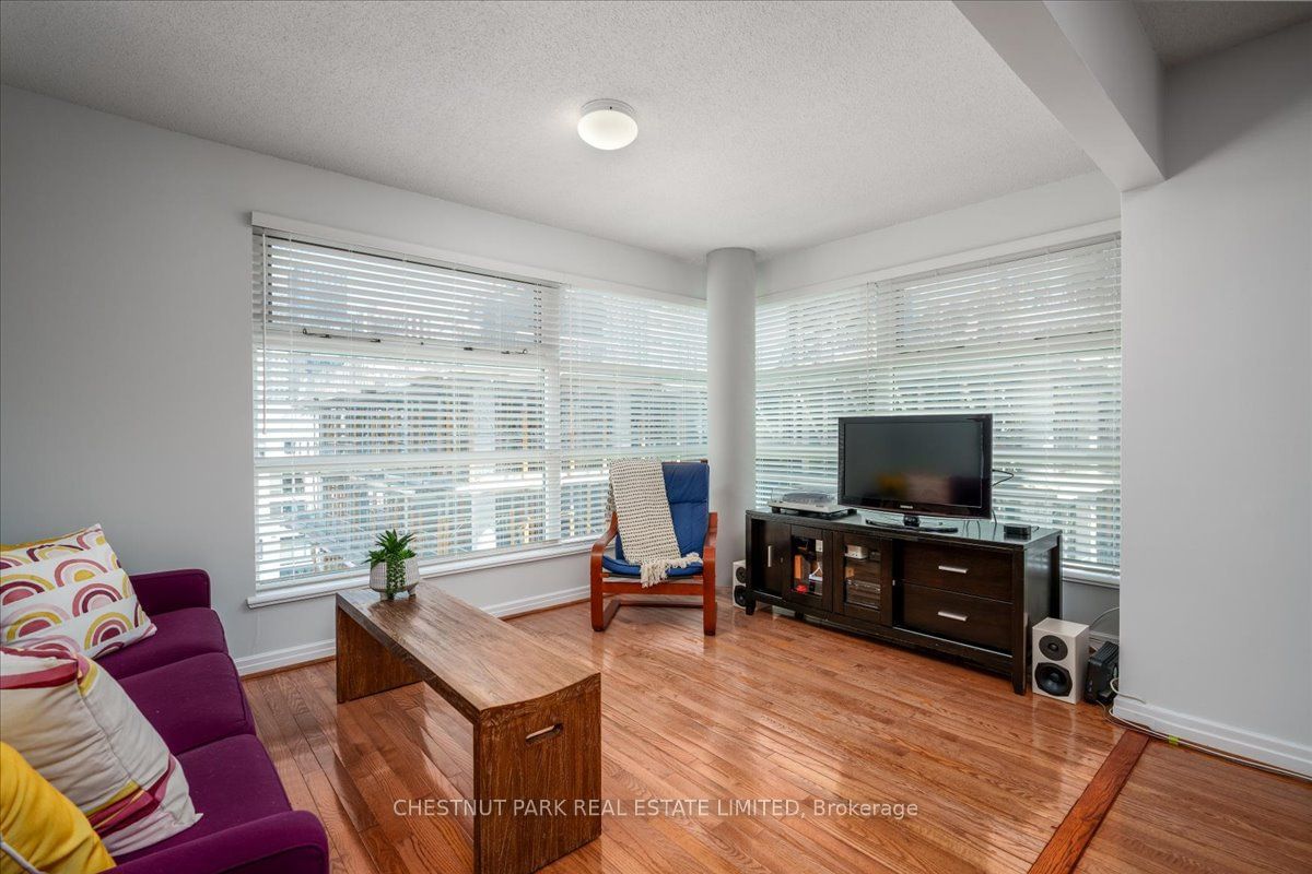 50 Lombard St, unit 1401 for sale - image #6