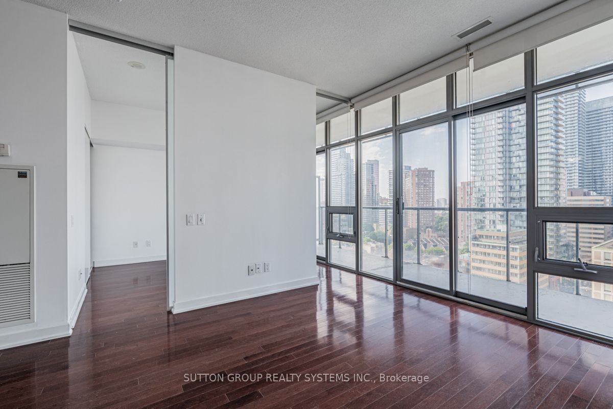 33 Charles St E, unit 1606 for rent