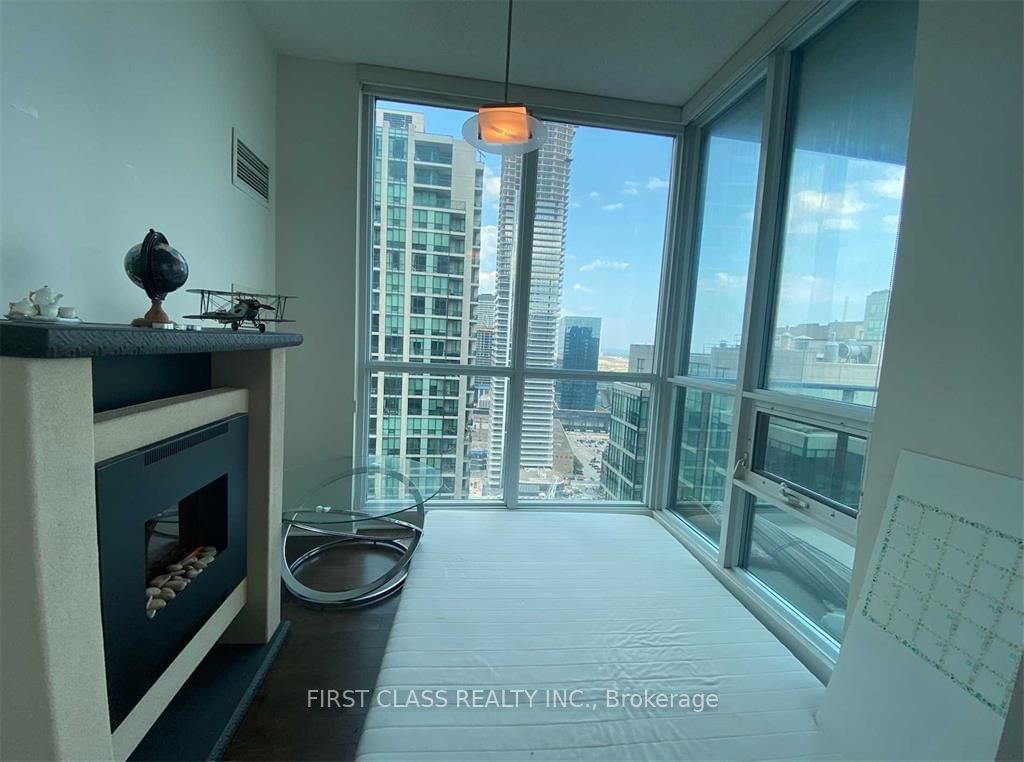 18 Harbour St, unit 3108 for rent