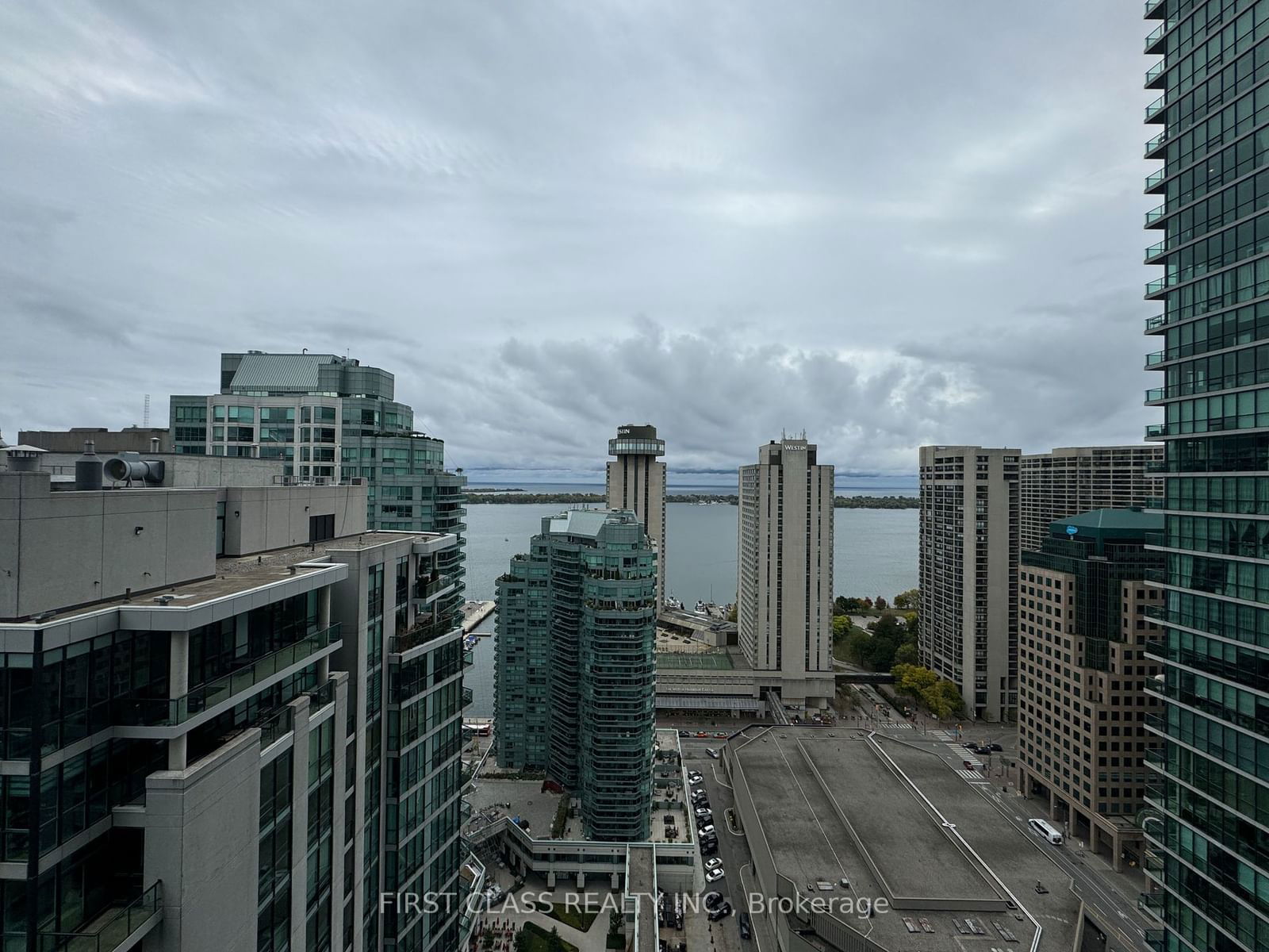 18 Harbour St, unit 3108 for rent