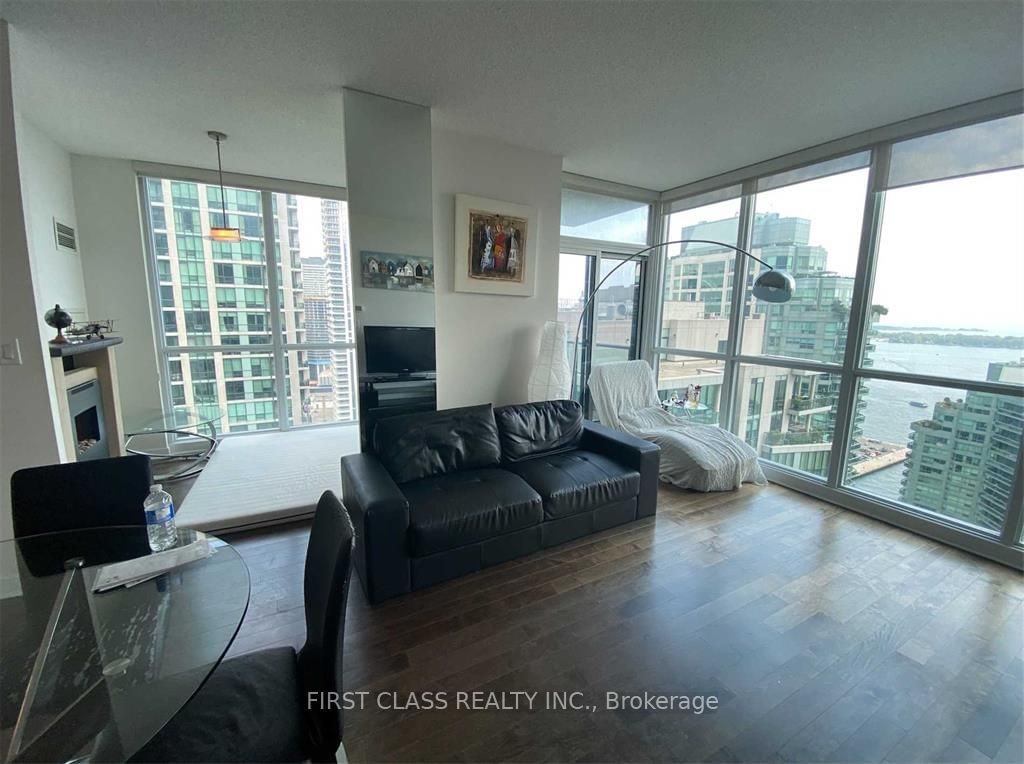 18 Harbour St, unit 3108 for rent