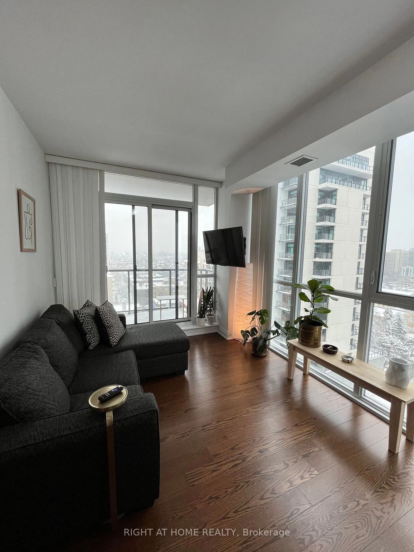 530 St Clair Ave W, unit 1304 for rent - image #5