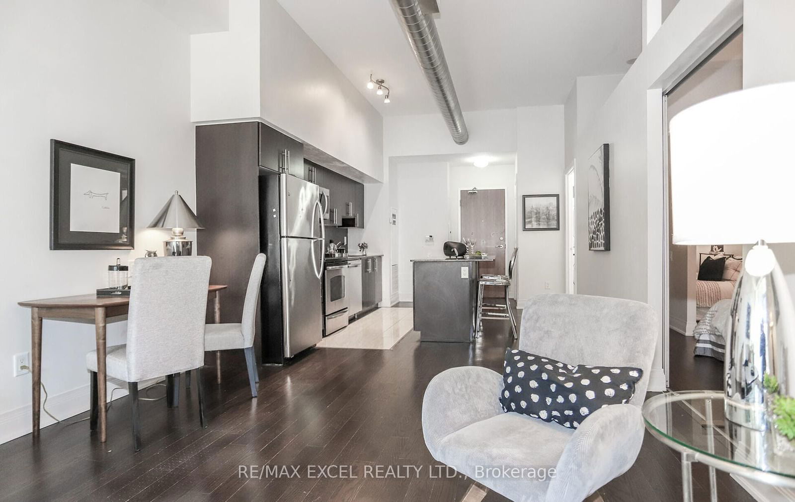 2191 Yonge St, unit Loft #4 for sale - image #11