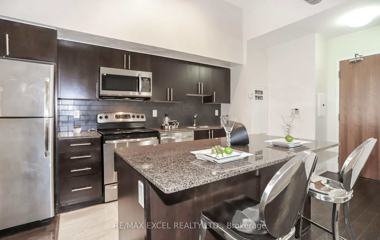 2191 Yonge St, unit Loft #4 for sale - image #14