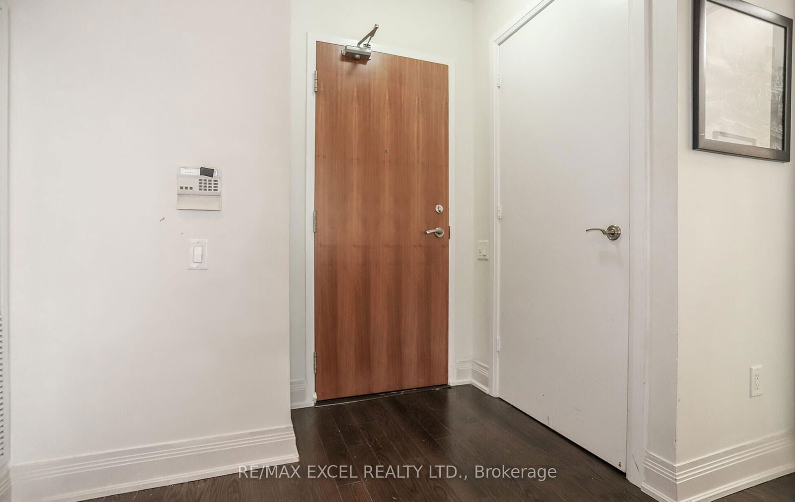 2191 Yonge St, unit Loft #4 for sale - image #2