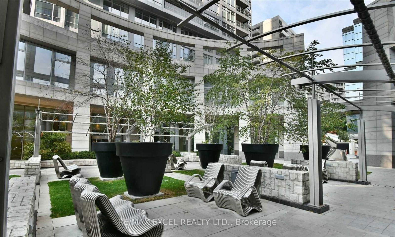 2191 Yonge St, unit Loft #4 for sale - image #31