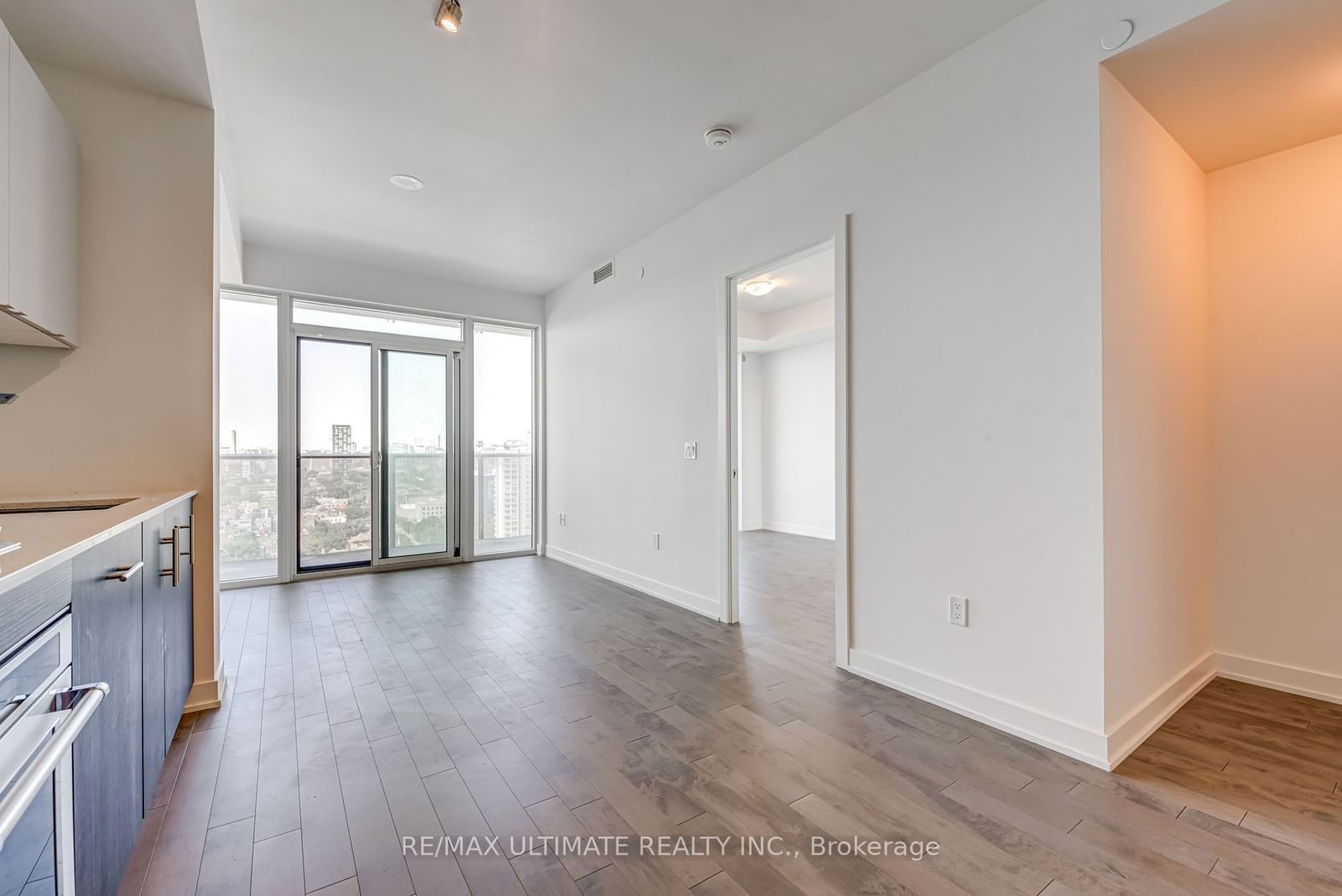 330 Richmond St W, unit 2509 for rent - image #8