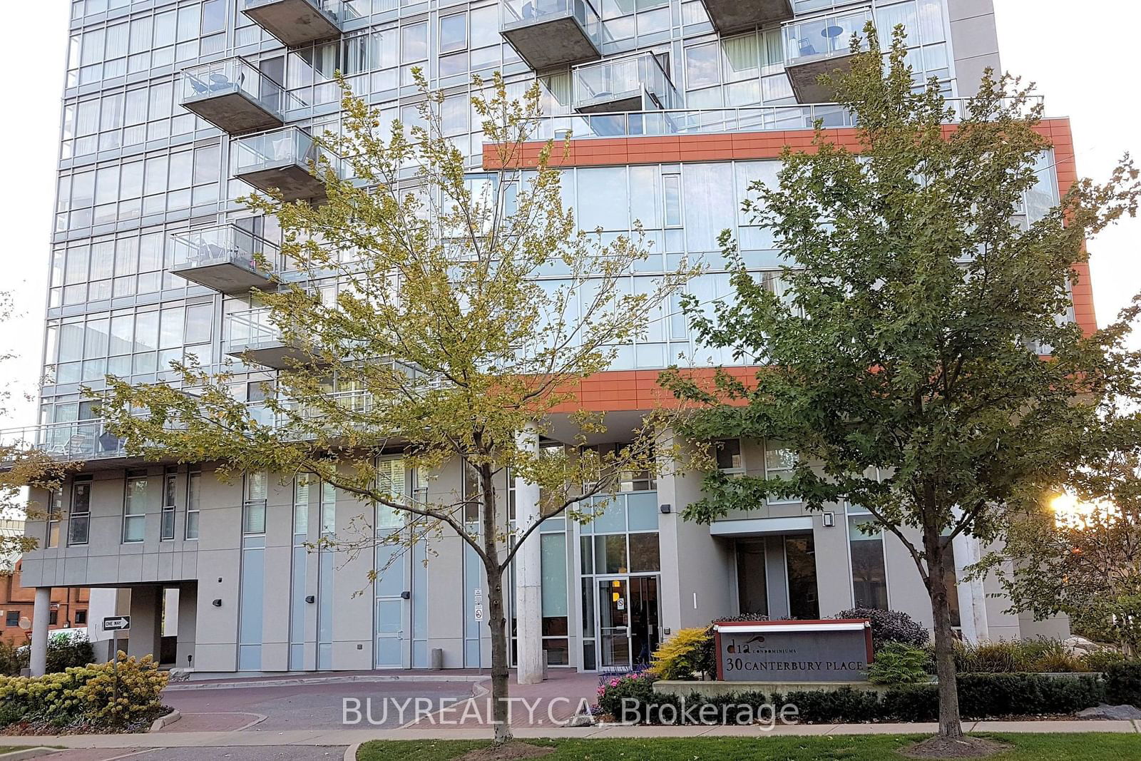 30 Canterbury Pl E, unit 905 for rent - image #16