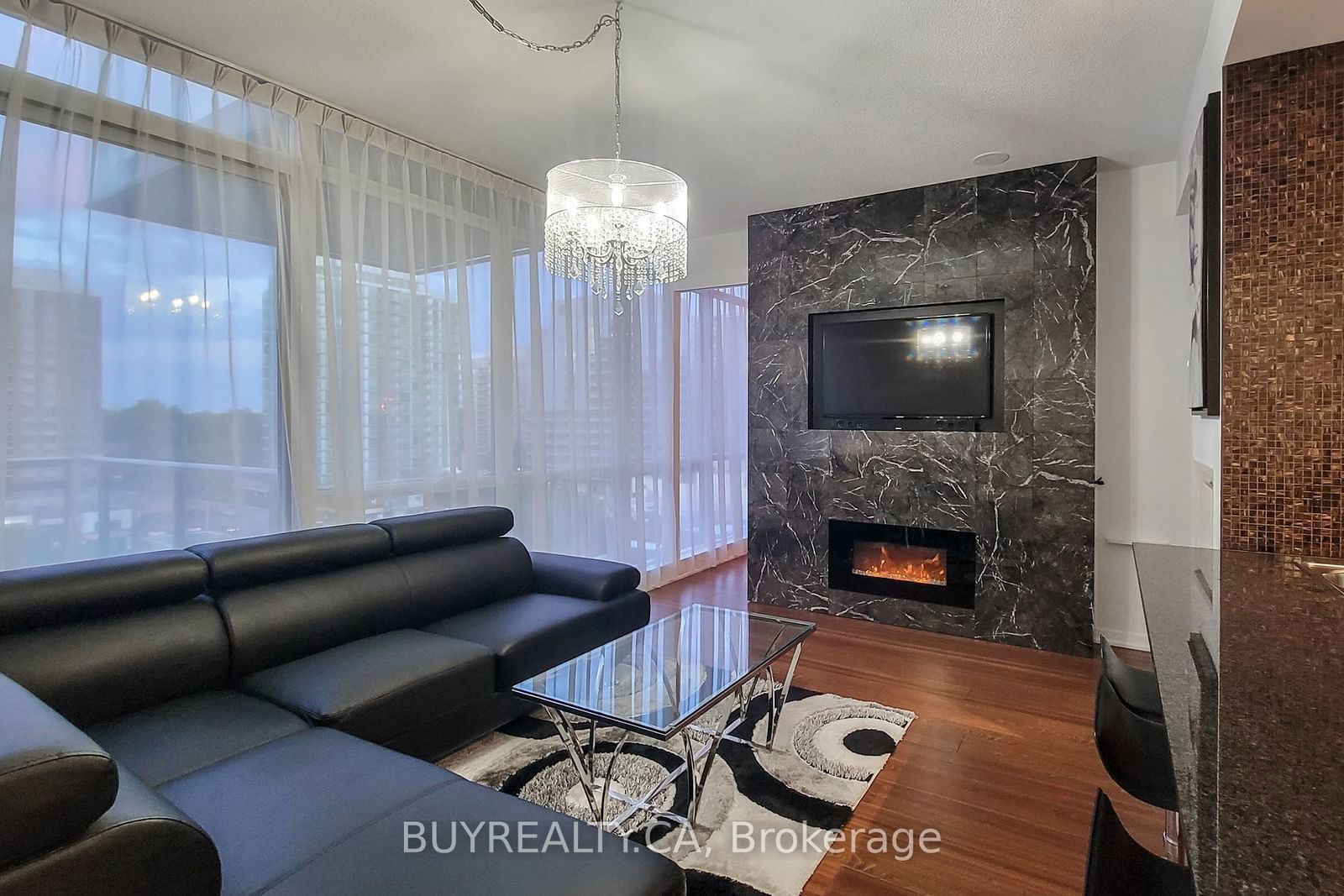 30 Canterbury Pl E, unit 905 for rent - image #3