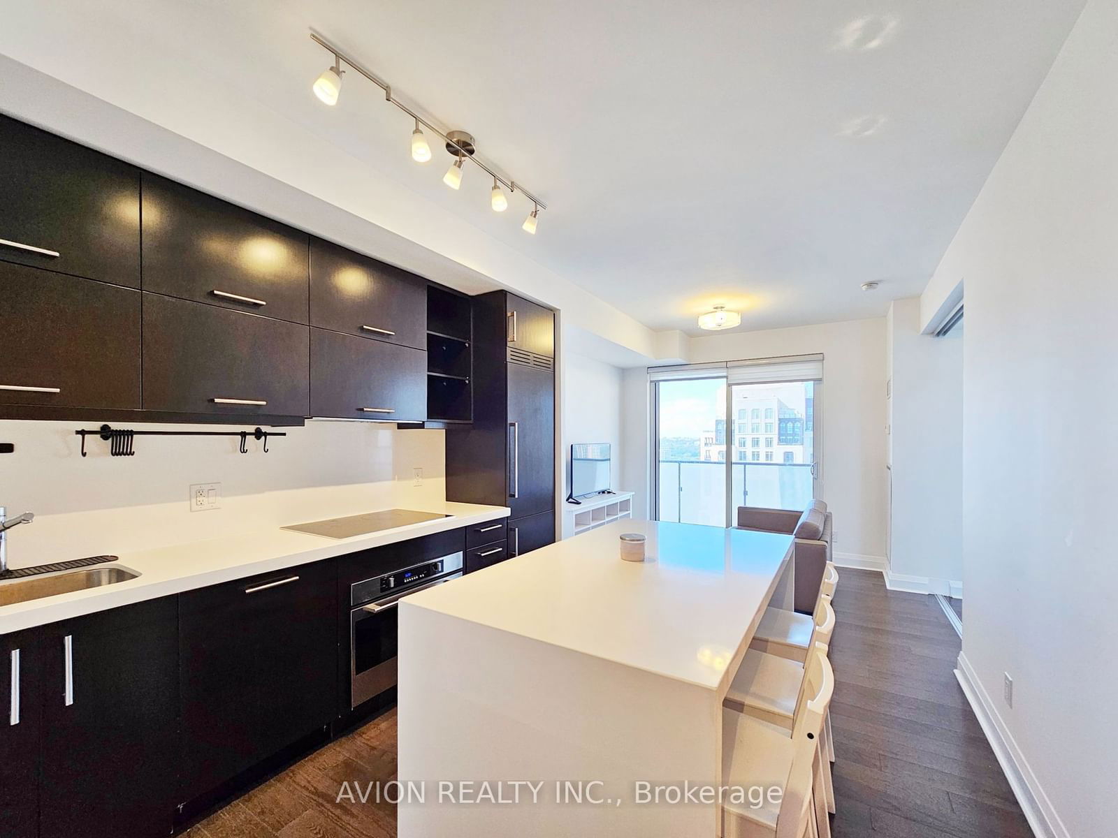 65 St. Mary St, unit 3208 for rent - image #2