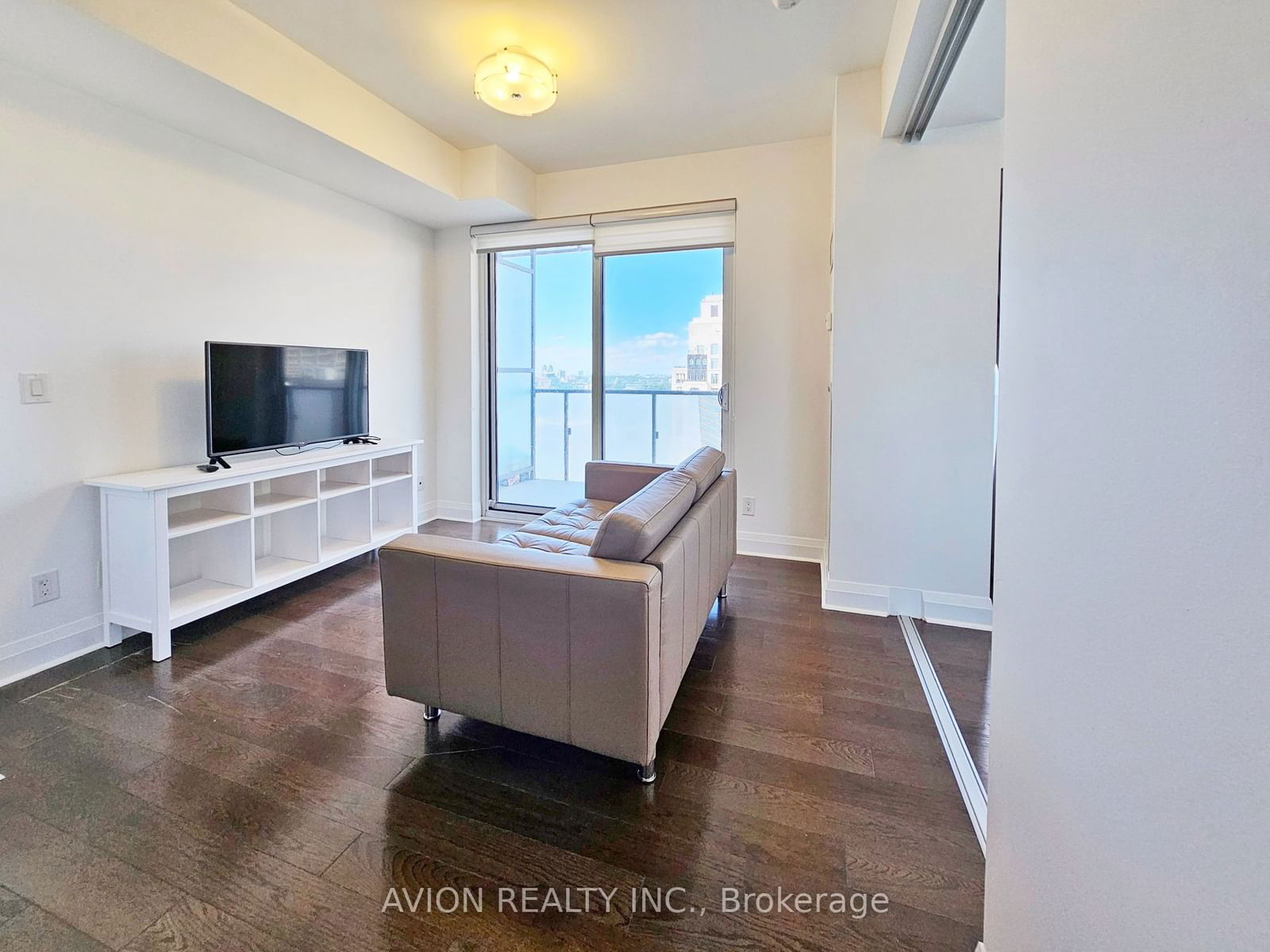 65 St. Mary St, unit 3208 for rent - image #6