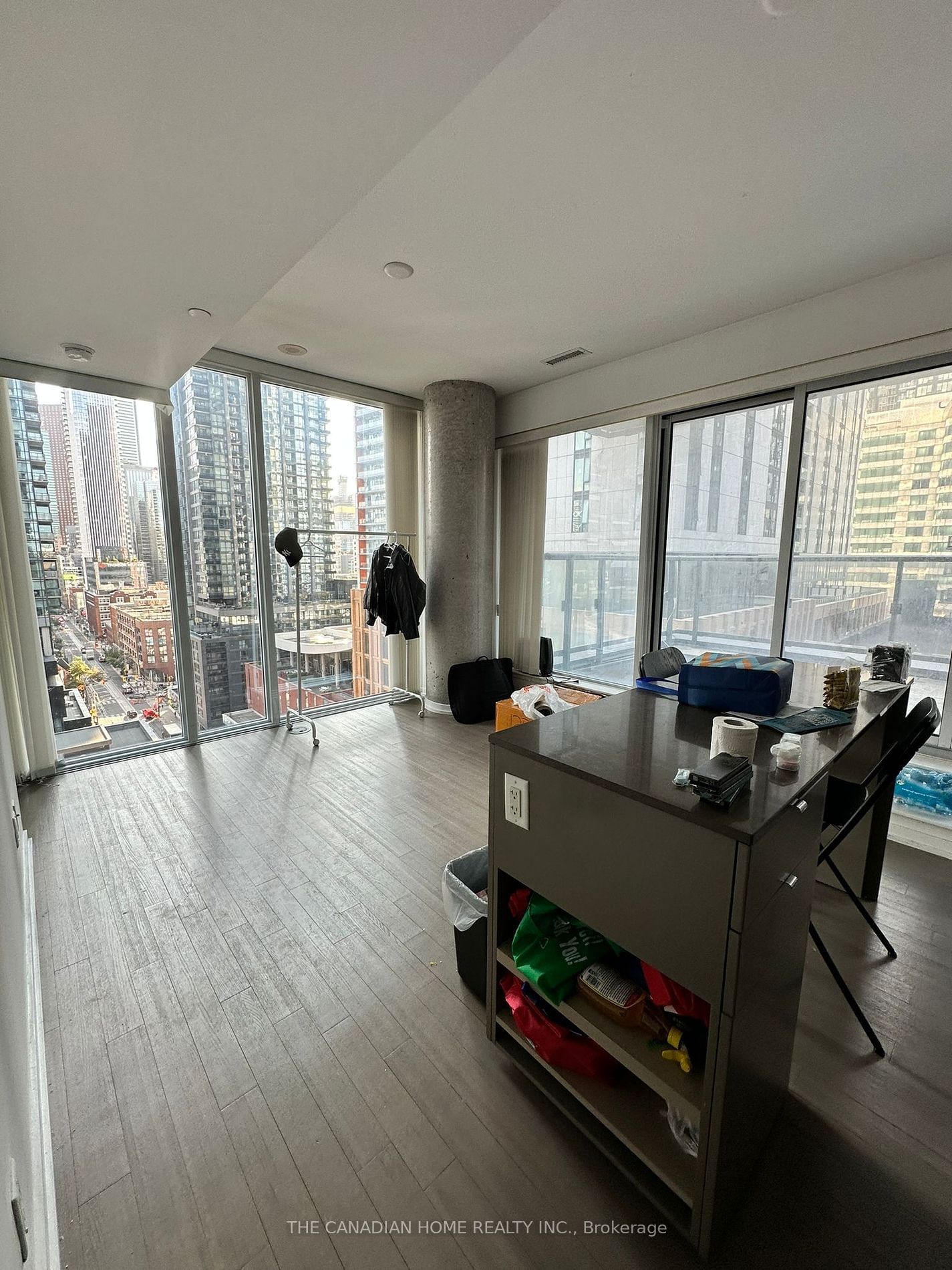 101 Peter St, unit 1206 for rent - image #1