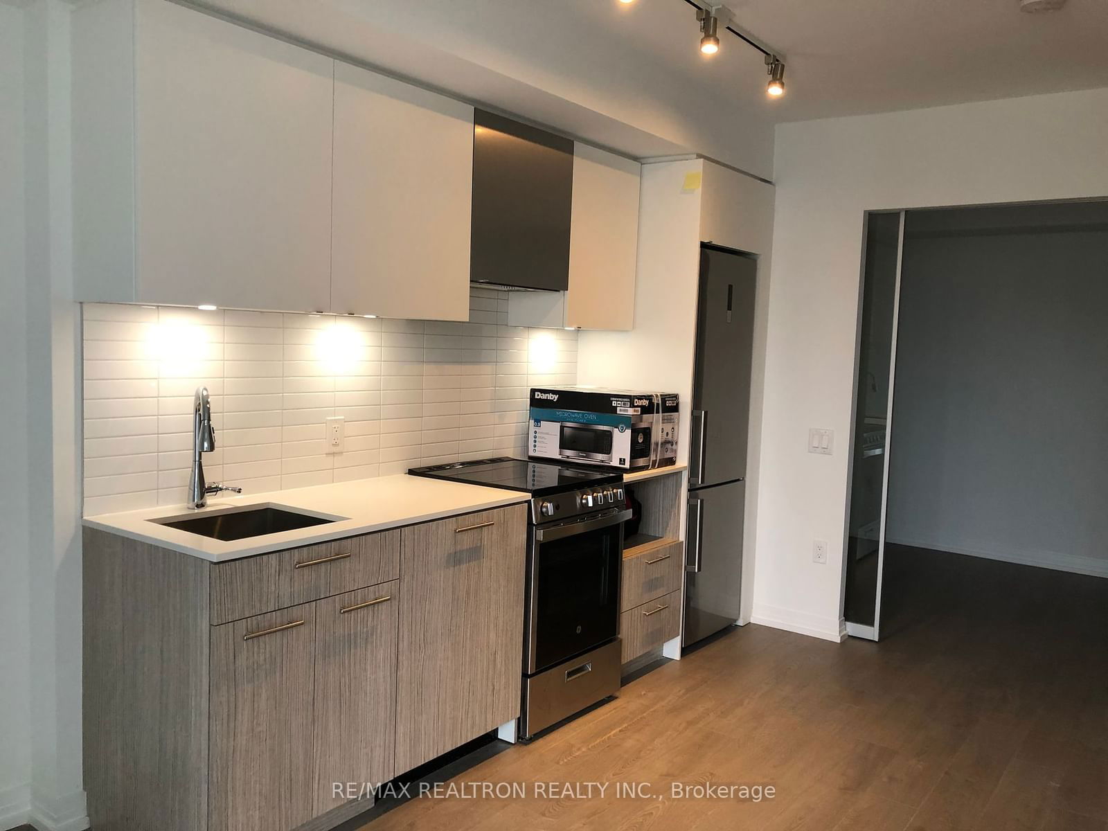 251 Jarvis St, unit 3608 for rent - image #13