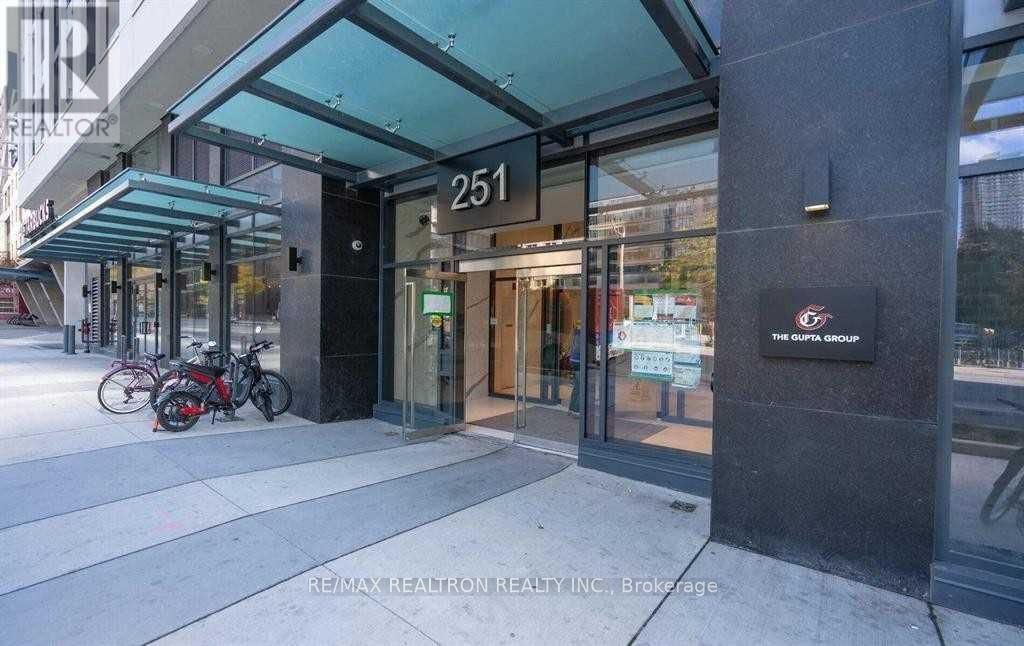 251 Jarvis St, unit 3608 for rent - image #2