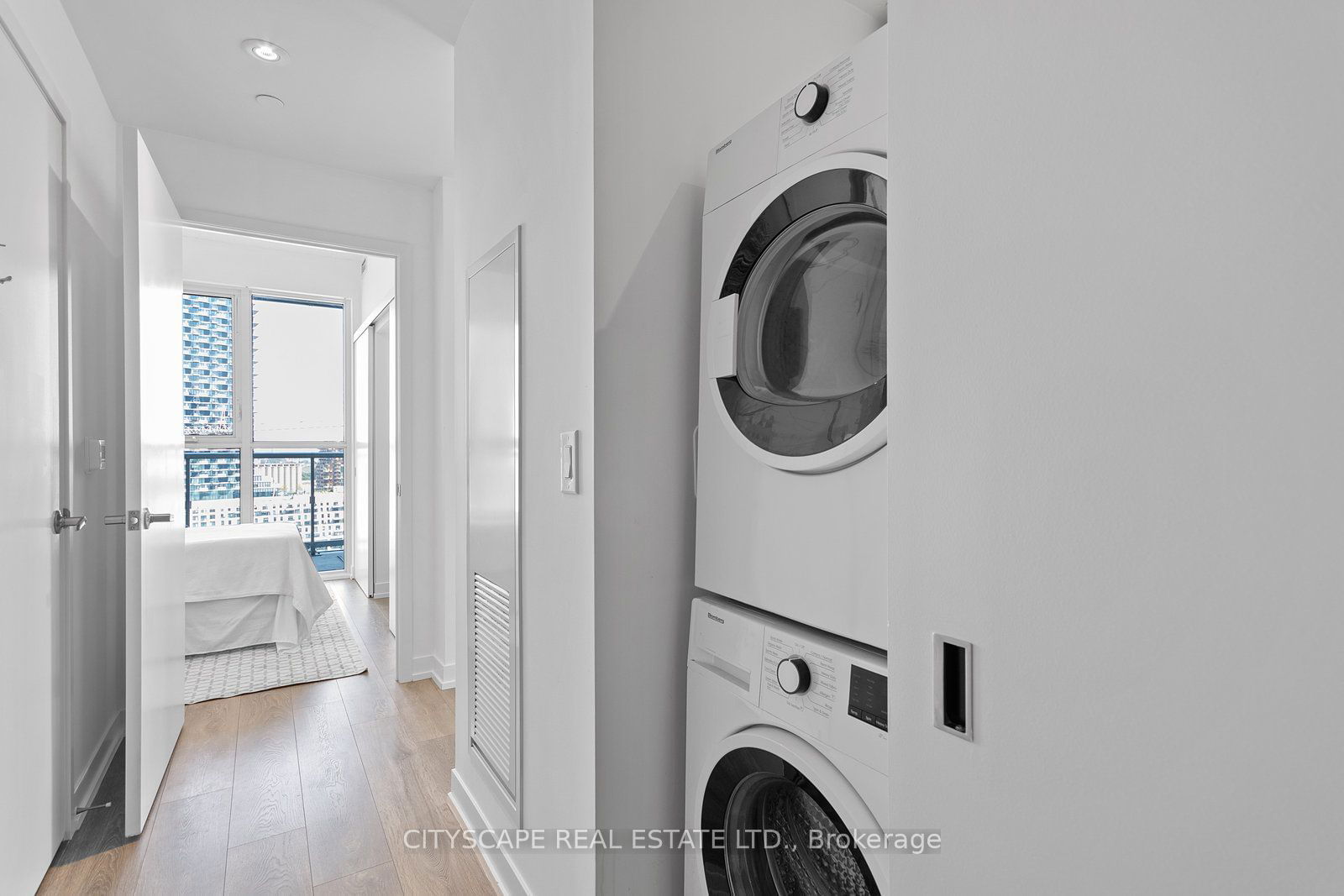 15 Lower Jarvis St, unit 1603 for sale - image #3