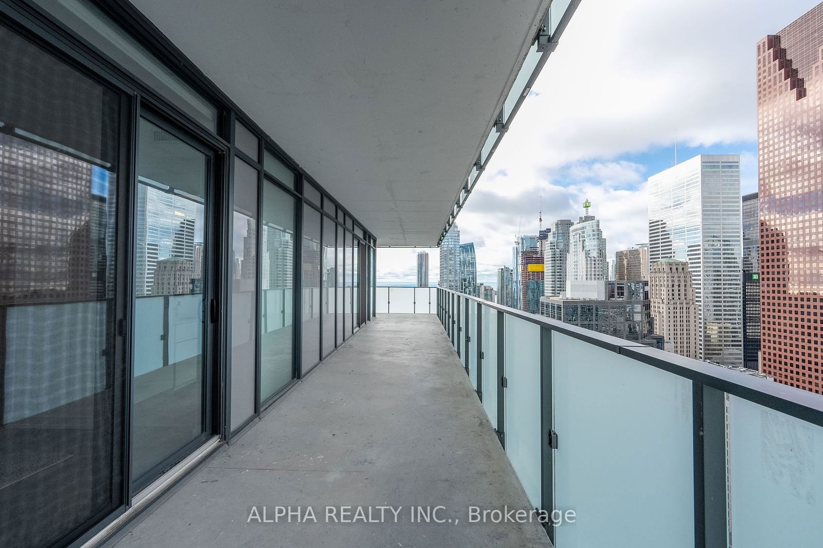 20 Lombard St, unit 3907 for sale - image #26