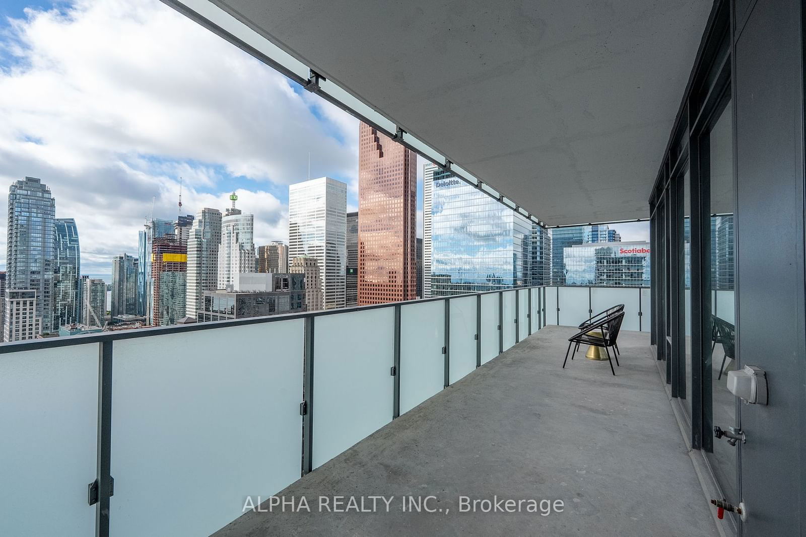 20 Lombard St, unit 3907 for sale - image #32