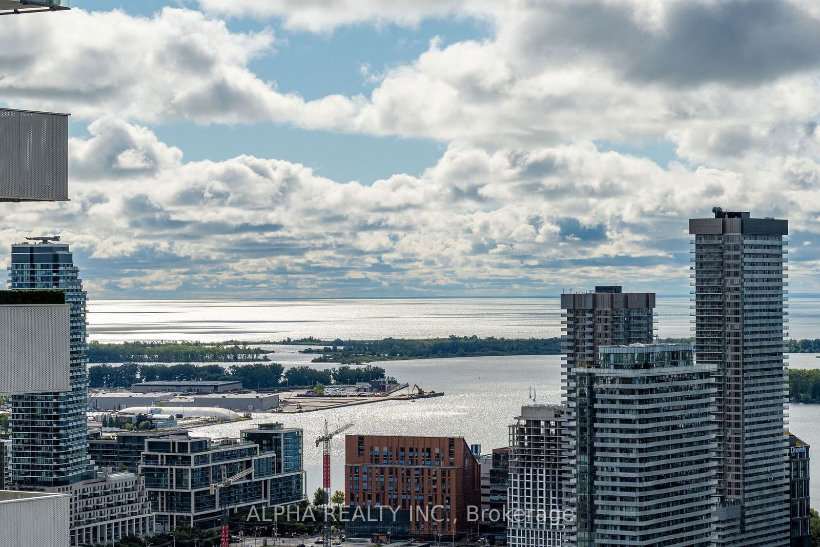 20 Lombard St, unit 3907 for sale - image #35