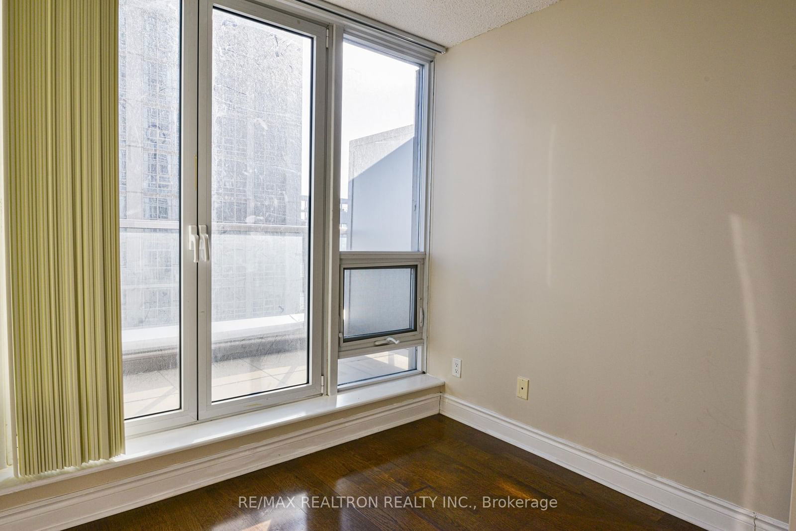 763 Bay St, unit 3206 for rent - image #11