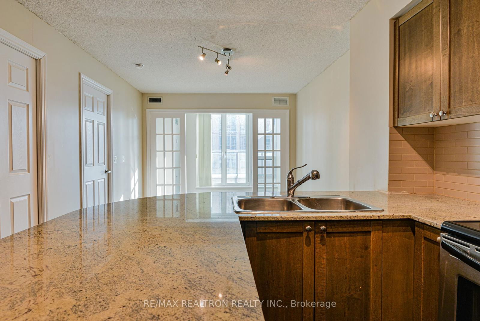 763 Bay St, unit 3206 for rent - image #7