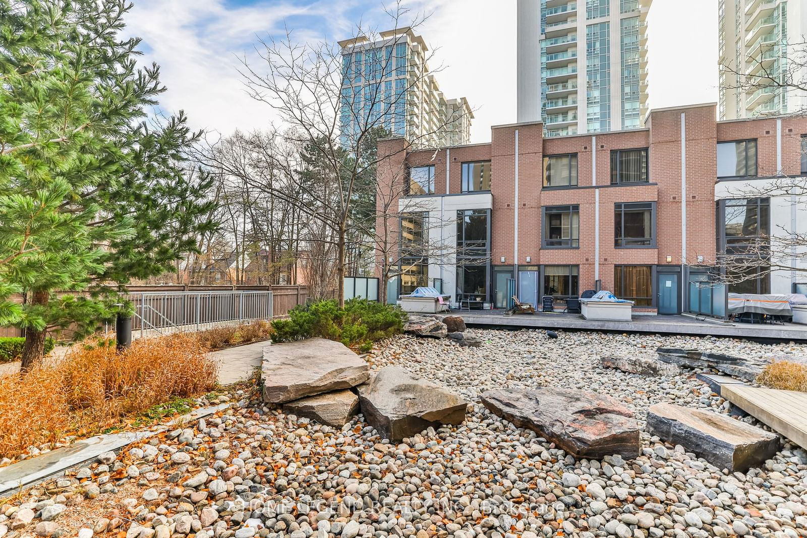 23 Sheppard Ave E, unit Th17 for rent - image #5