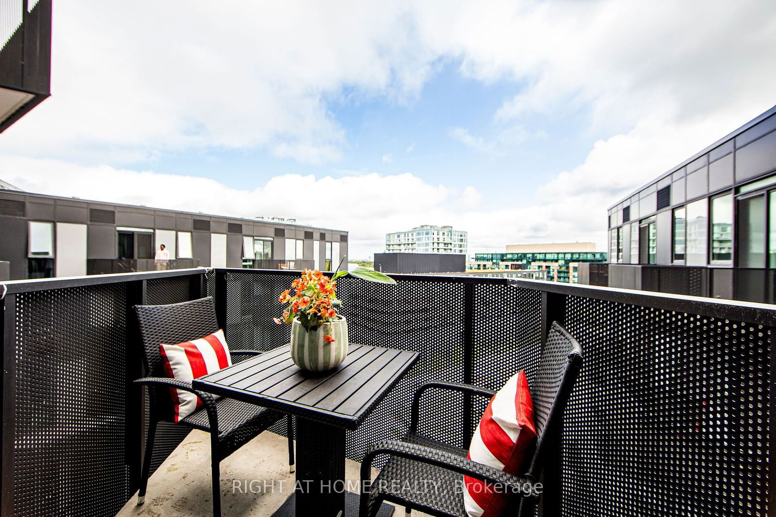 30 Tretti Way, unit 1027 for sale - image #15