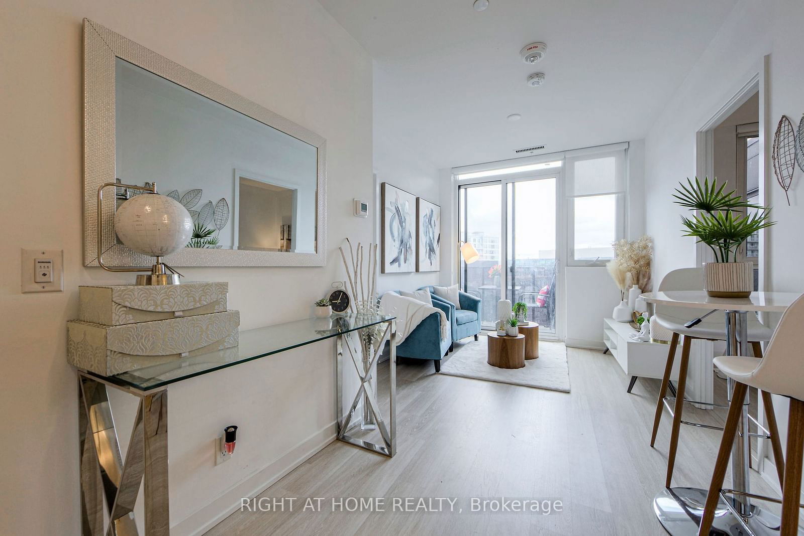 30 Tretti Way, unit 1027 for sale - image #2