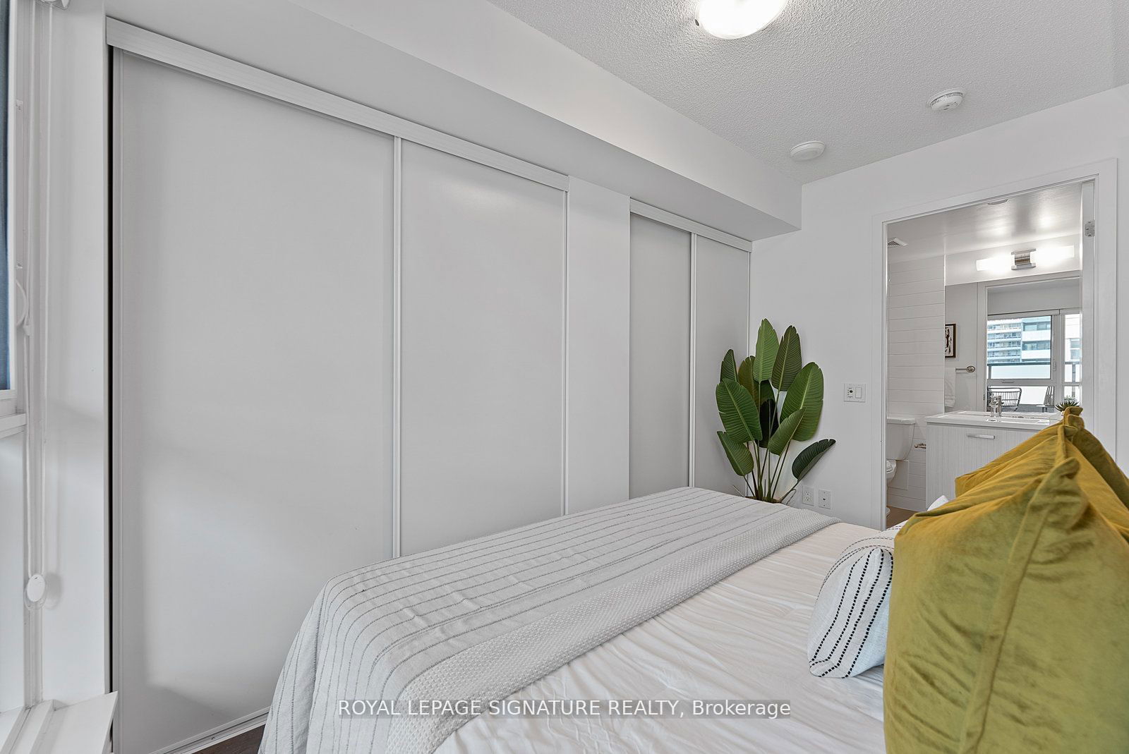 125 Redpath Ave, unit 305 for sale - image #22