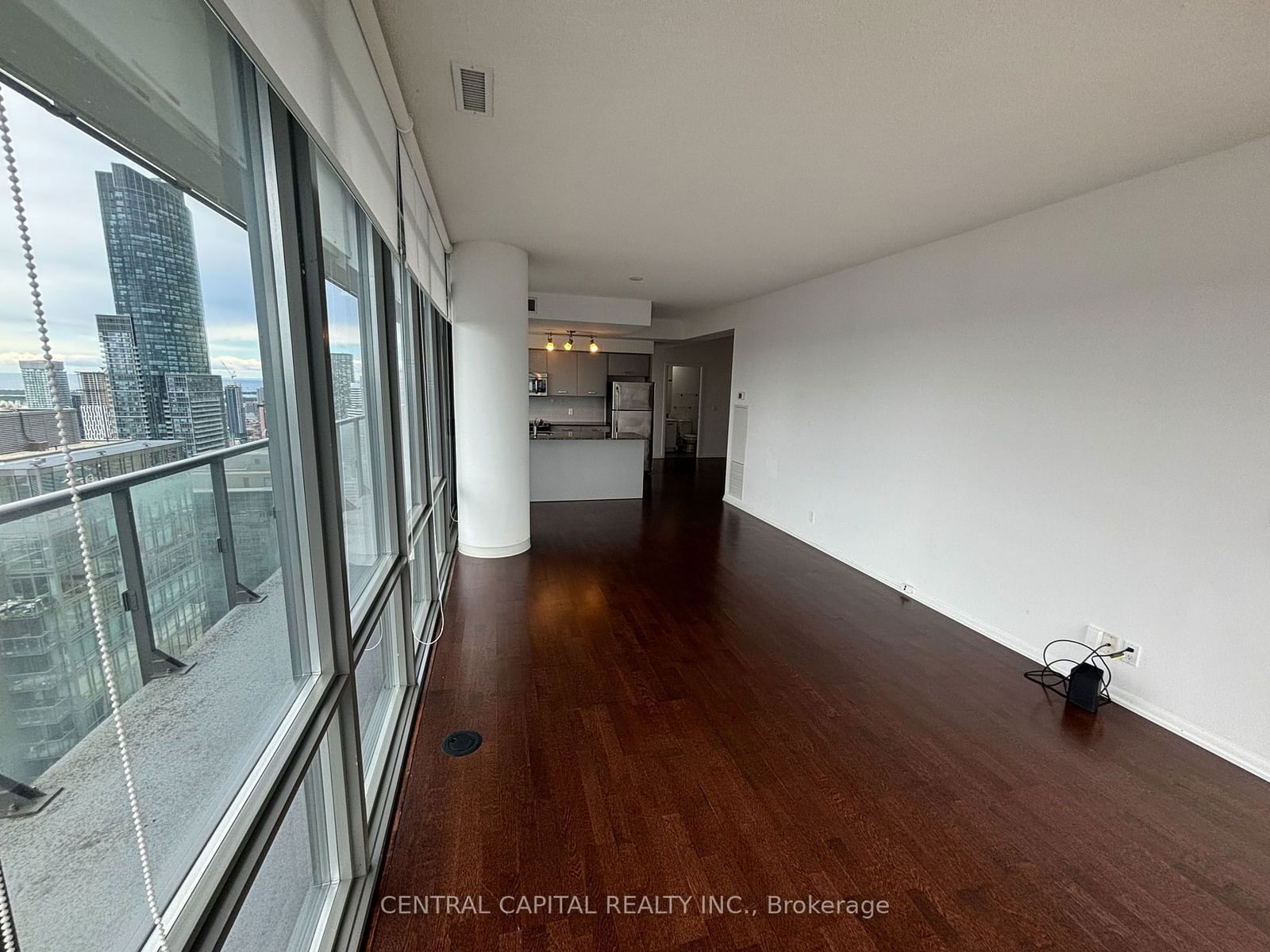 832 Bay St, unit 4805 for sale - image #4