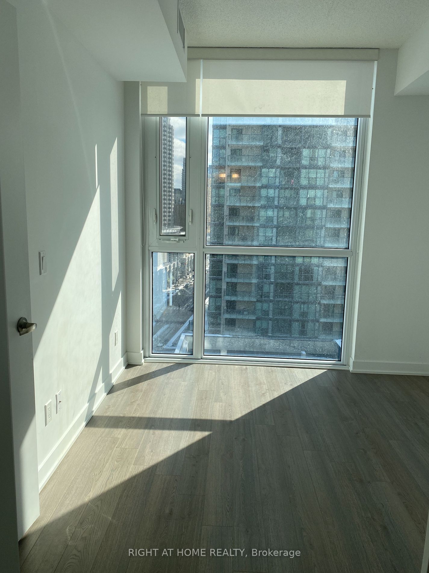 5180 Yonge St, unit 1007 for rent - image #16