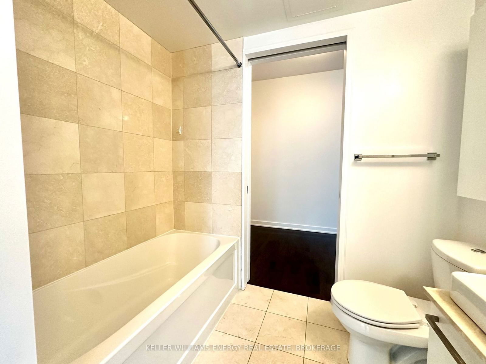 12 York St, unit 1409 for sale - image #17