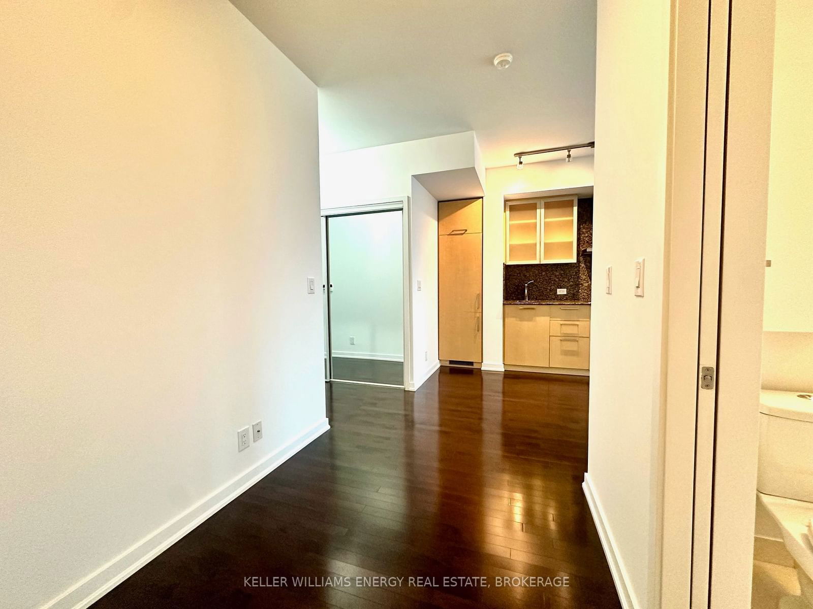 12 York St, unit 1409 for sale