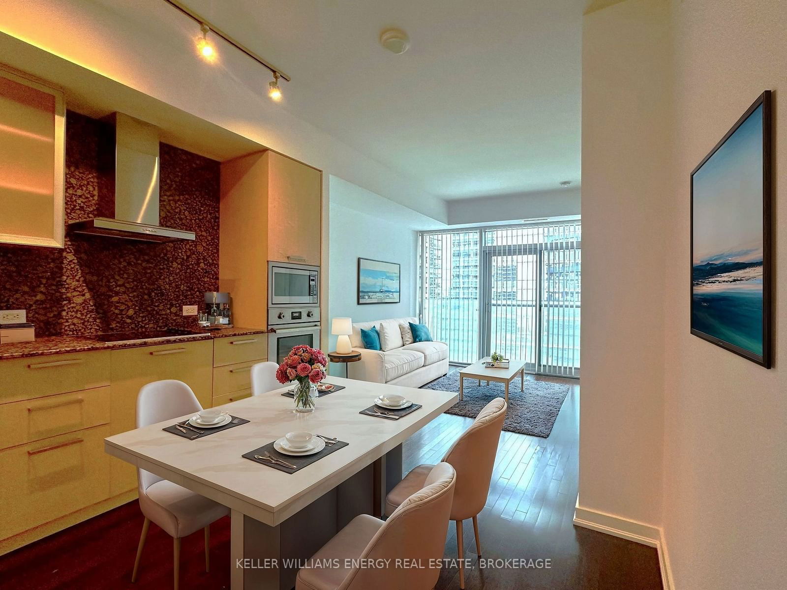 12 York St, unit 1409 for sale - image #6