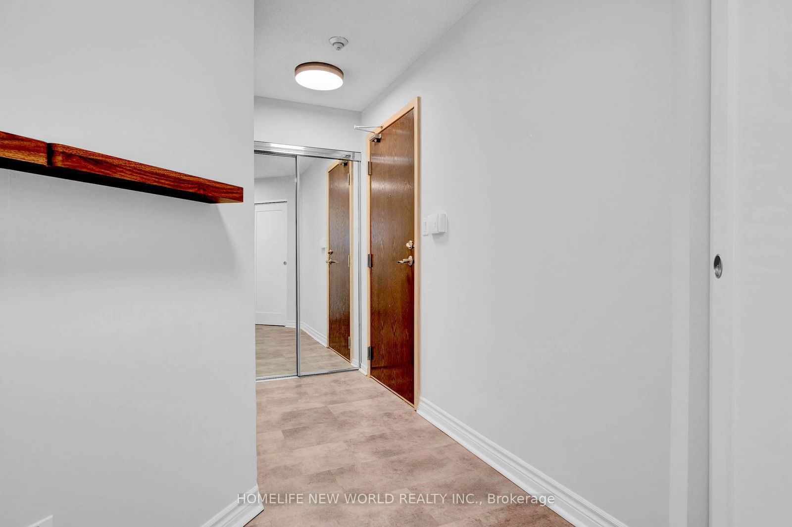 30 Greenfield Ave, unit 514 for sale - image #10