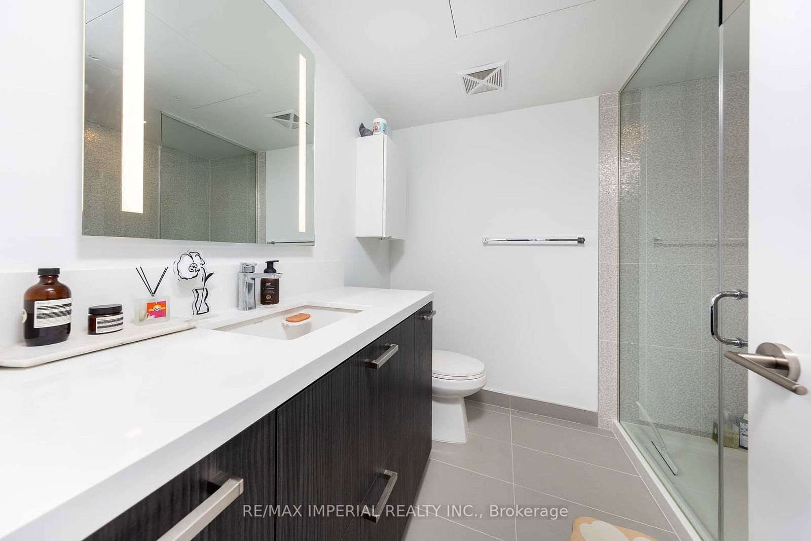 50 McCaul St, unit 313 for sale - image #27