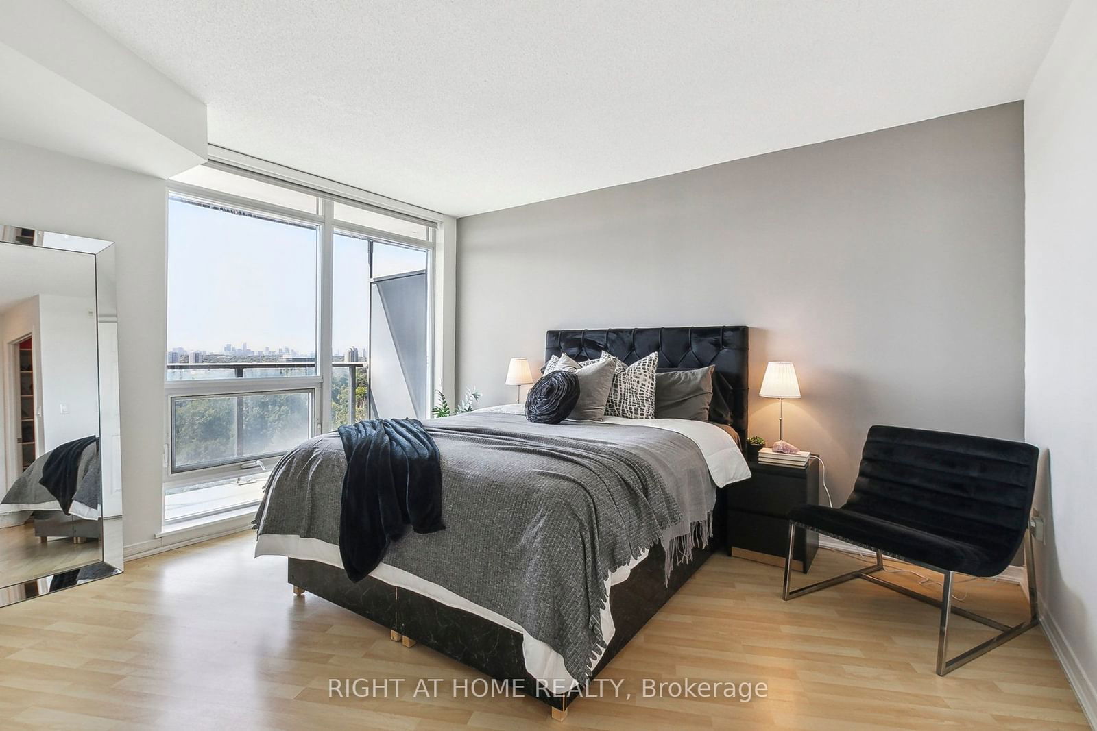 18 Valley Woods Rd, unit PH104 for sale - image #12