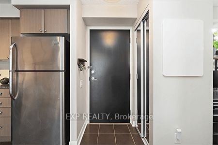 525 Wilson Ave, unit 727 for rent - image #4