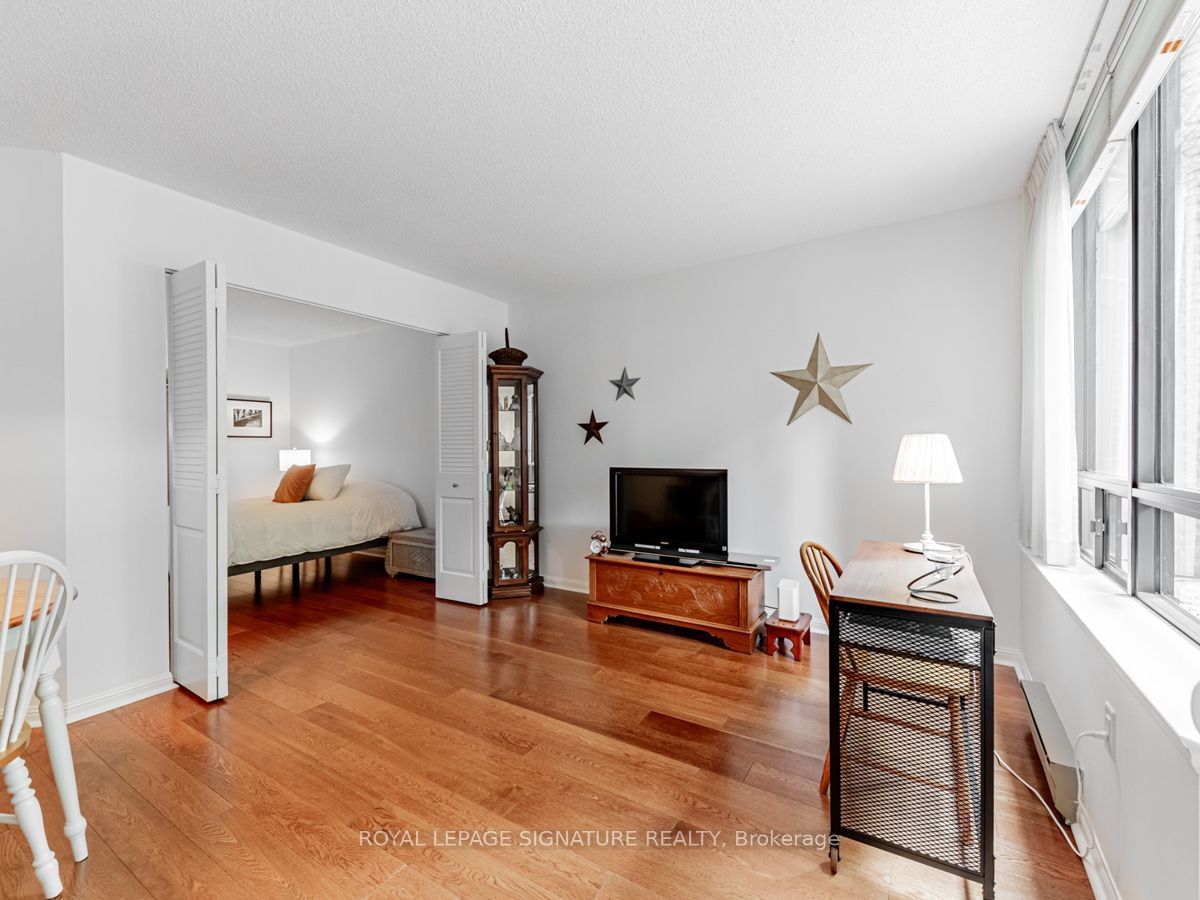 245 The Donway W, unit 111 for sale - image #18