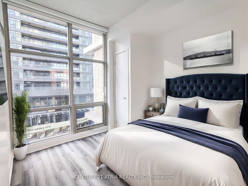 9 Spadina N, unit 511 for sale