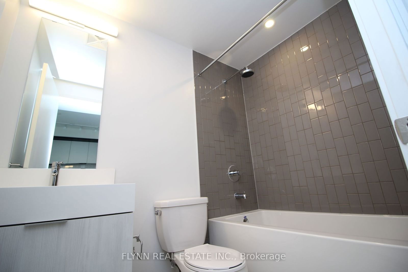 130 River St, unit 2509 for rent - image #7