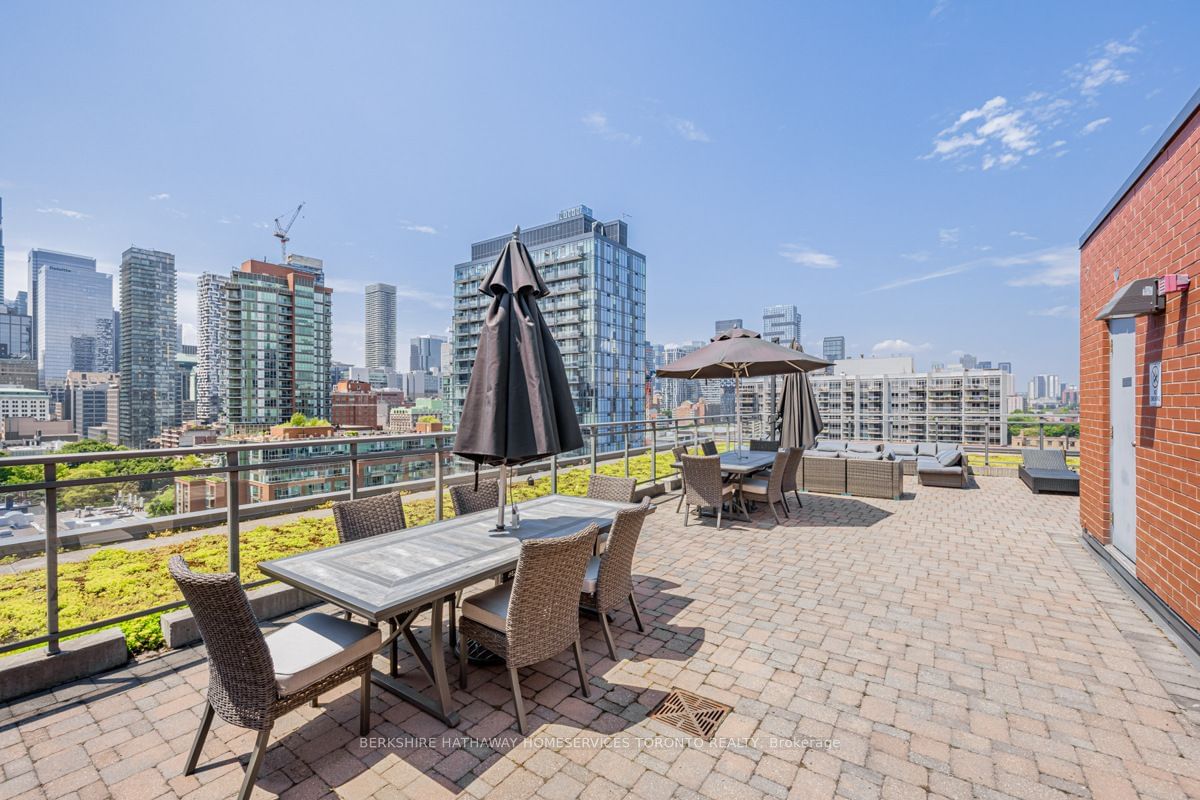 205 Frederick St, unit 305 for sale